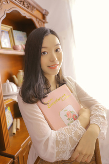 女人自己扒荫道口自慰